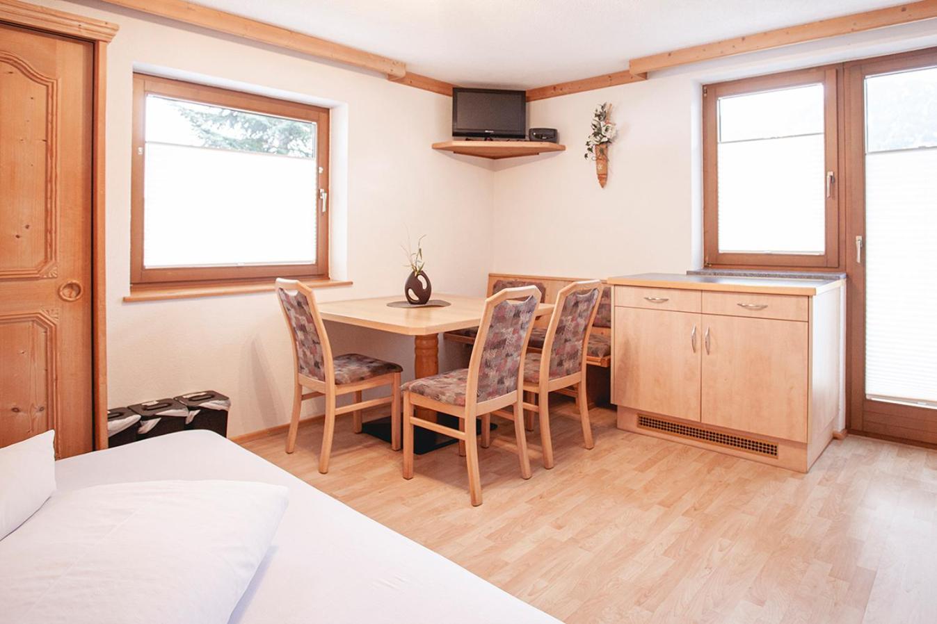 Apartments Pitztaler Nachtigall Arzl im Pitztal Kültér fotó